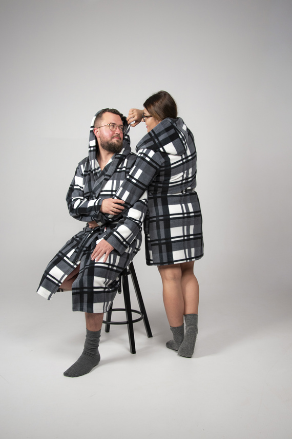 Halat Bărbătesc De Lafense 034 cu Glugă – Moale, Călduros și Confortabil pentru Acasă