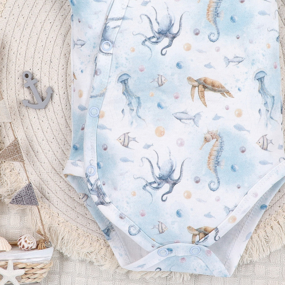 ABN-5443 Body cu mâneci scurte Nini Sea Of Joy – bumbac organic, pentru bebeluși