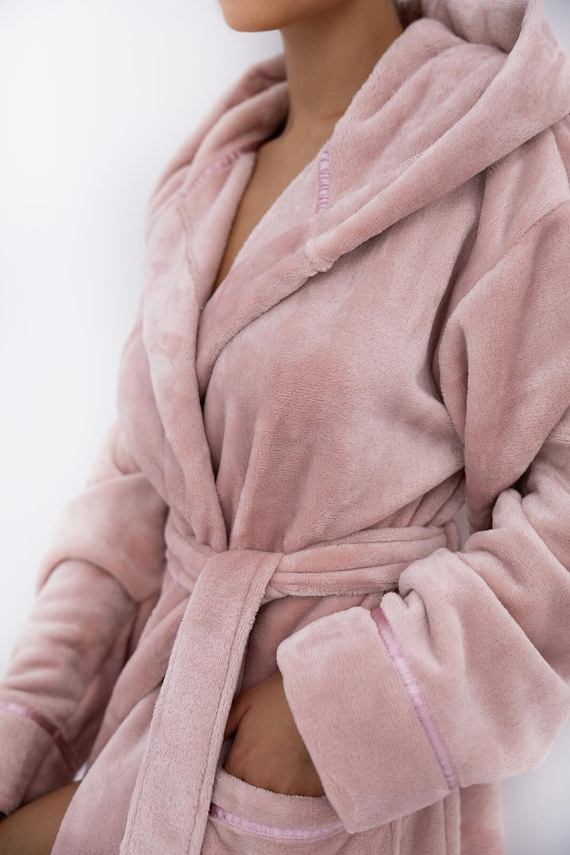 Halat de baie pentru femei Amaris Sensis, roz - un halat de baie moale, cu glugă, elegant și confortabil