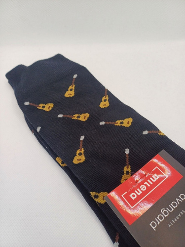 Șosete bărbați Milena Avangard 0125-122 – Small Guitars | Bumbac, fără presiune, producție poloneză - negru