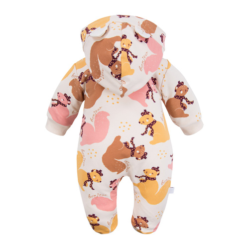 Trenorac pentru copii Fluffy Tails Eevi - ecru, cu picioare si gluga, imprimeu de toamna