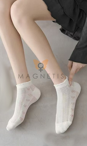 Șosete invizibile damă Magnetis CC-251102 bumbac ecru cu model delicat
