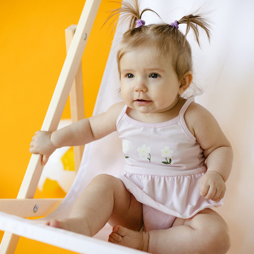 Body Meadow pe bretele Eevi - roz