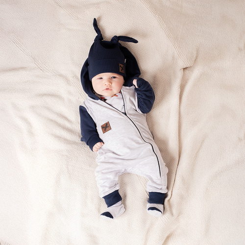 219055 Pălărie pentru bebe Willy Nicol – bumbac, bleumarin, noduri duble