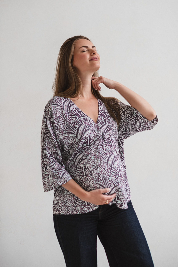 Bluză de maternitate Bahama Mama Milk&Love cu imprimeu tropical – viscoză, mâneci 3/4, oversize