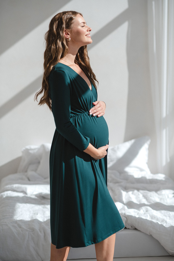 Cămașă de noapte pentru gravide și alăptare Star Light din bambus – elegantă, respirabilă, ideală pentru maternitate