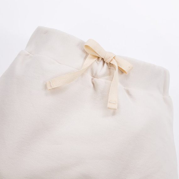 Pantaloni scurți din bumbac Elephant Eevi - ecru