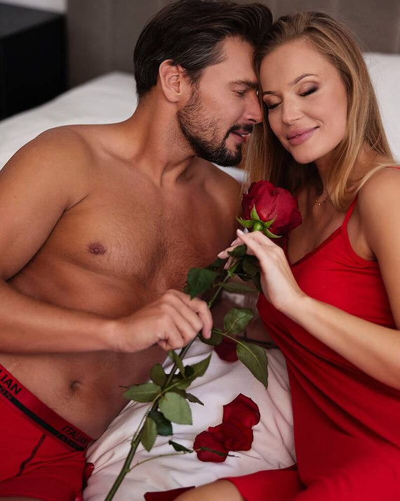 Cămășuță de noapte pentru femei Song, cu curea îngustă Italian Fashion - roșu