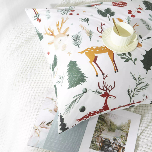 Set de lenjerie de pat din microsatin Pădurea de Crăciun, Alb de Crăciun I25, Spod Igły i Nitki – moale, neted și rezistent