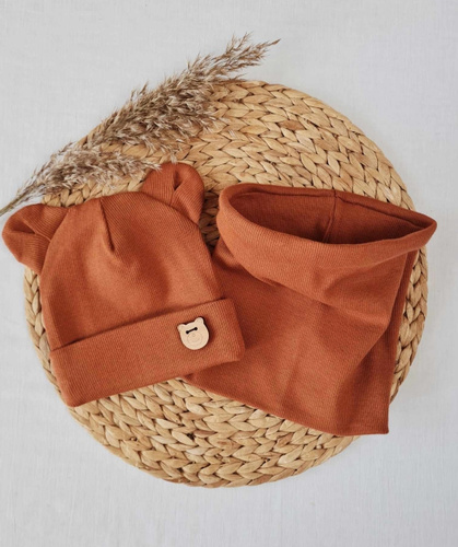 Şapcă Teddy 15U cu urechi duble în dungi Marija - scorţişoară