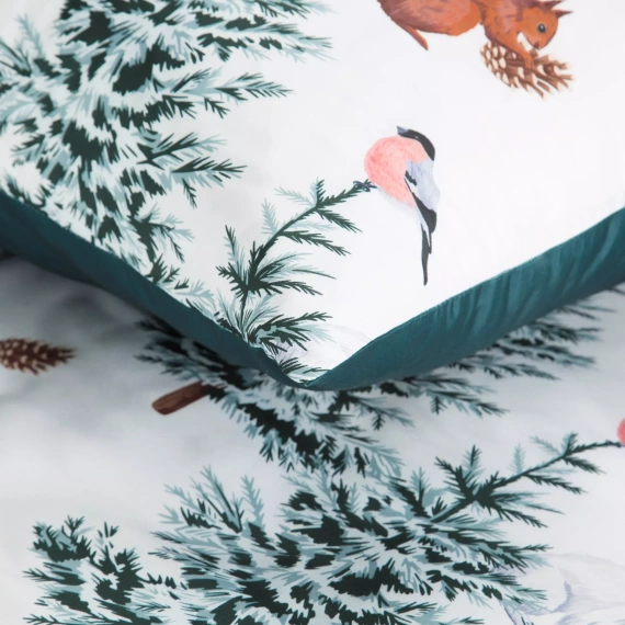 Lenjerie de pat de Craciun din microfibra Roland Eurocurtains - verde, decorata cu un imprimeu fermecator