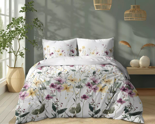 5773 A Lenjerie de pat din bumbac Cotton Bloom Detexpol, albă cu flori sălbatice galbene și violet – 100% bumbac, față-verso, producție poloneză