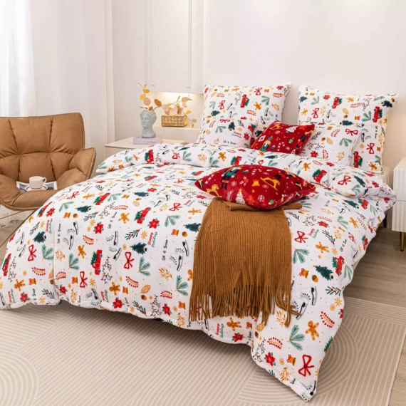 Set de lenjerie de pat Merry Cozy Christmas Ursuleț de pluș alb din From Under the Needle and Thread – Microfibră de pluș 210 g/m²