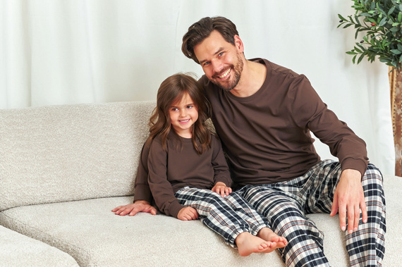 Pijamale pentru copii Doctor Nap 7335 - bumbac și flanel, unisex, model în carouri brownie