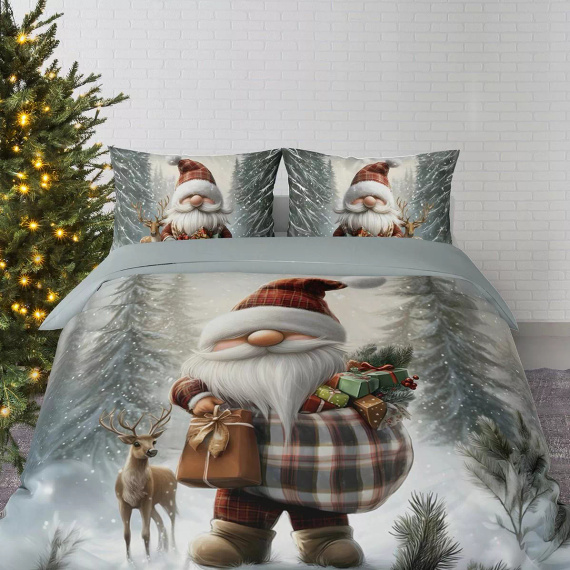 5828 A Christmas Dreams Lenjerie de pat din bumbac Detexpol cu un spiriduș și un ren într-o pădure de iarnă - Set de Crăciun 100% bumbac