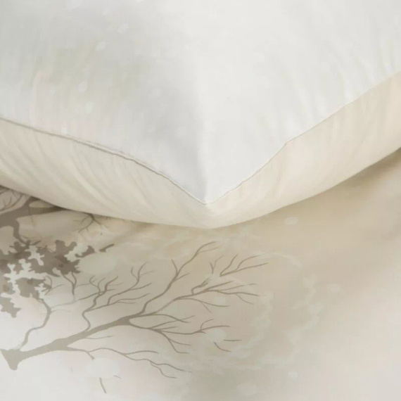 Lenjerie de pat din microfibră cu fulgi de zăpadă Eurocortains peisaj alb de iarnă – moale, ușoară și ușor de întreținut, cu fermoar