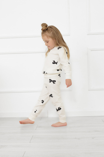 Pijama pentru fete Figaro - ecru, bumbac, mâneci lungi și pantaloni Italian Fashion 