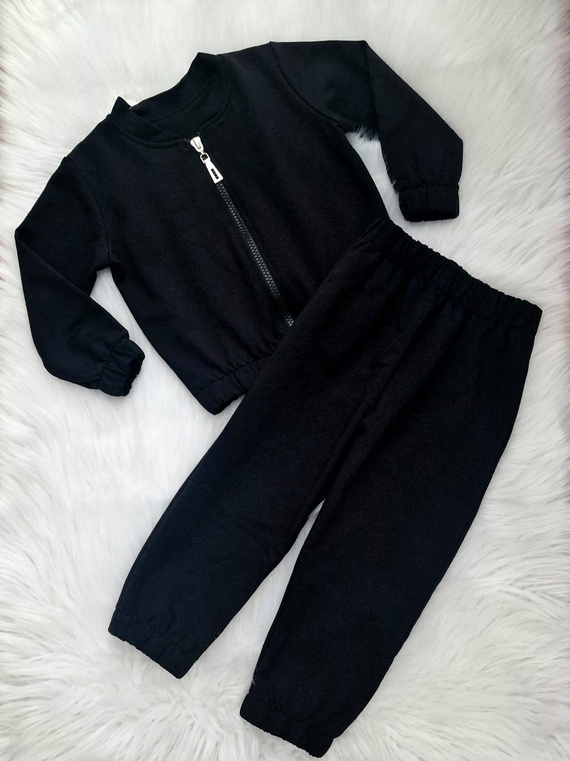 Hanorac bomber pentru copii Gracja Bambarillo negru - elegant și confortabil pentru o fată