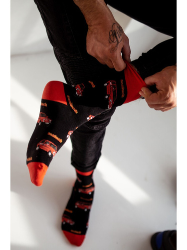 0125-058 Șosete bărbați Maluchy 126p Milena - negru roșu