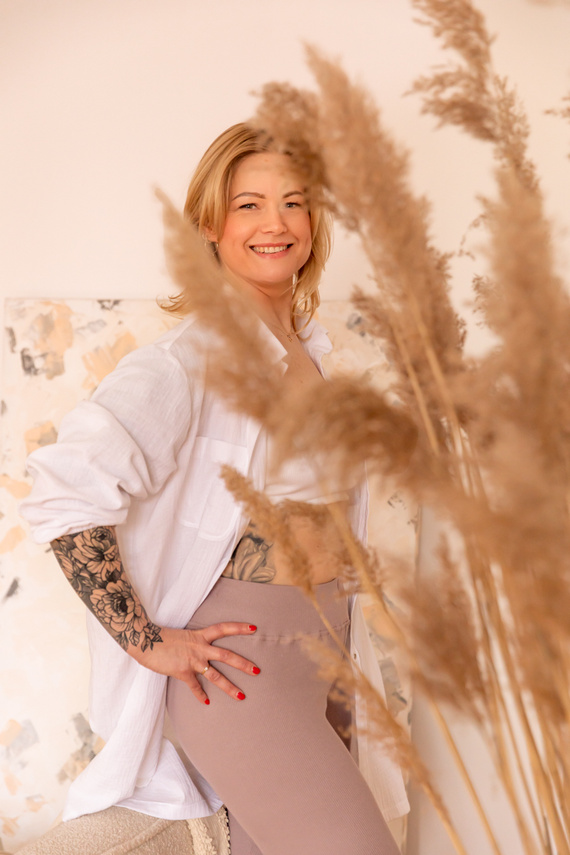 3431B Camasa lunga de muselina Marija - oversize, 100% bumbac, ideala pentru gravide si mamici - alb