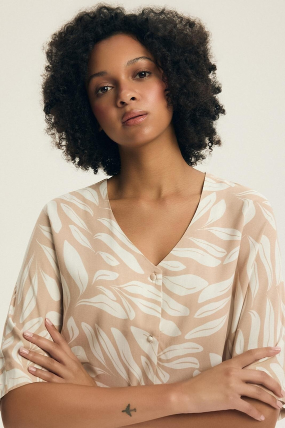 Pijama Henderson Dextra 43688 – pijamă din vâscoză, 3/4, cu nasturi, print vegetal