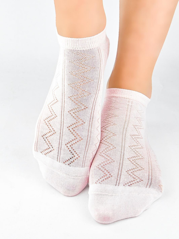 Șosete de bambus pentru femei ST048 Noviti - roz