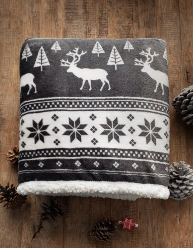 Pătură de Crăciun SACO gri cenușiu – moale și călduroasă cu reni și brazi de Crăciun într-o pungă decorativă