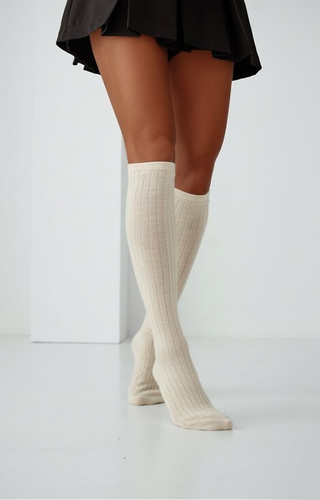Șosete până la genunchi 1627-001 Milena ecru – lână, nervuri, manșetă necompresivă