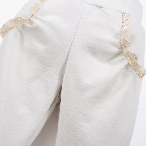 Pantaloni de sport Meadow cu volane Eevi - ecru