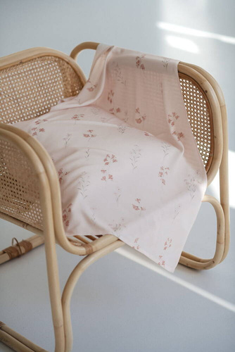 Flori pe înfășat de bambus Pink Milk&Love