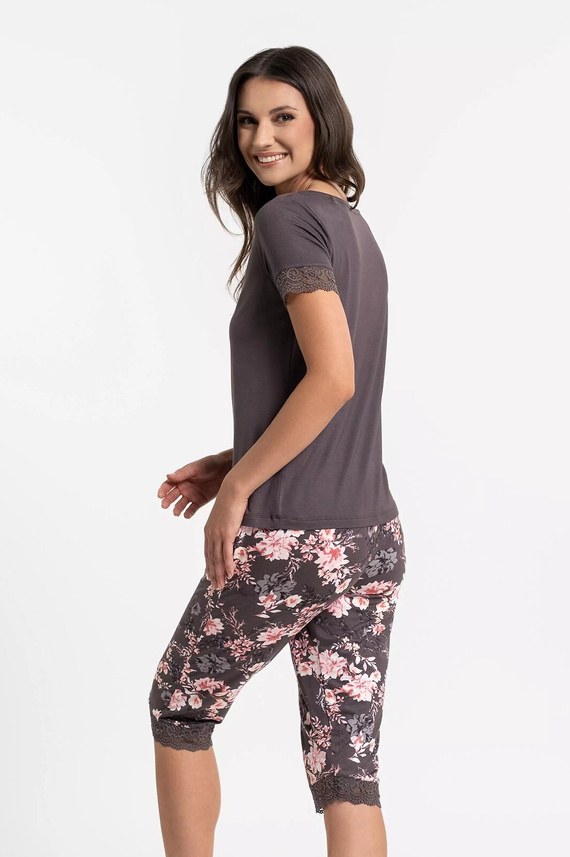 Pijama damă Moraj PDD4900-0286 maro din vâscoză cu decolteu în V