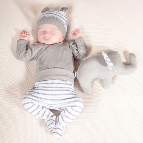 214010 Costum de dormit pentru bebelusi Muki Nicol