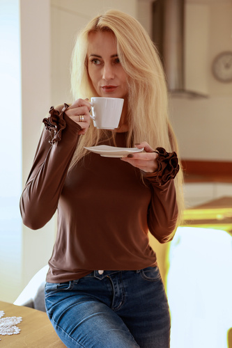 Bluză Nessy Mirale din microfibră – bluză damă cu trandafir decorativ