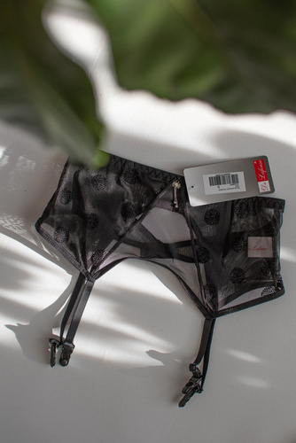 741 Yolanda jartieră De Lafense- negru