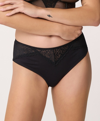 Chiloți damă Babell 225 din bumbac cu dantelă – clasici și confortabili