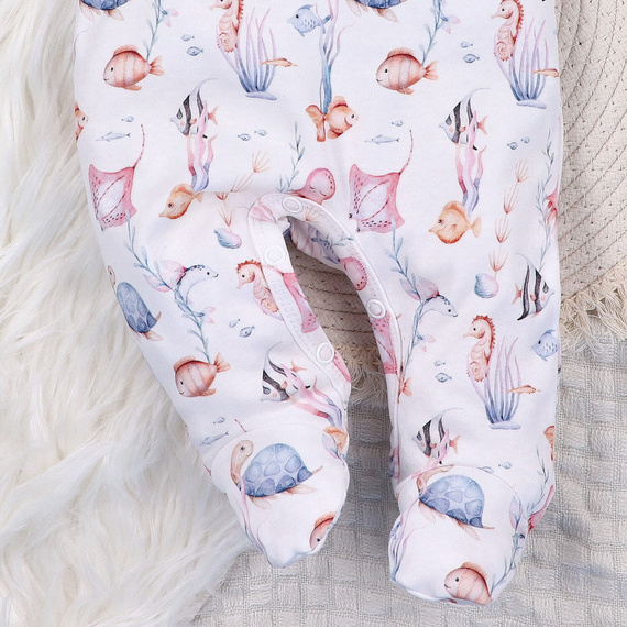 ABN-5480 Underwater World Nini pijama pentru bebeluși – bumbac organic, picioare închise
