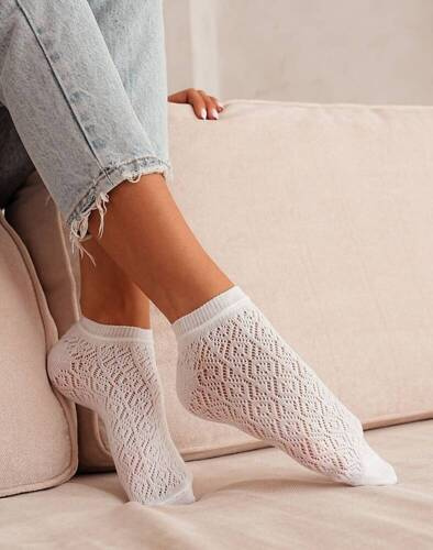 1504-002 Picioare ajurate femei Milena - alb