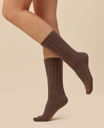 Șosete de damă Gabriella SW/069 cacao - lână merinos, cu nervuri, cu manșetă necompresivă