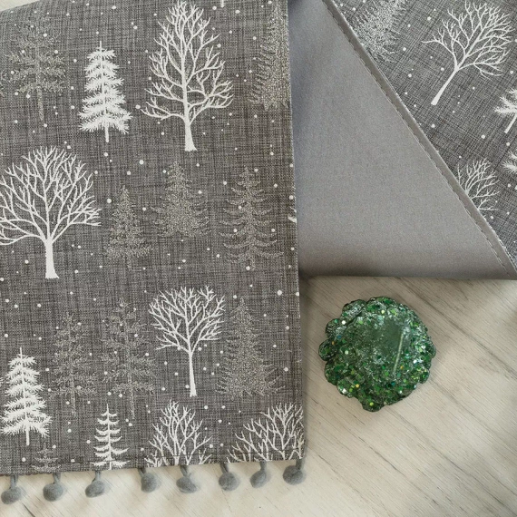 360000 Runner de masă de Crăciun magic de iarnă Marquisette gri