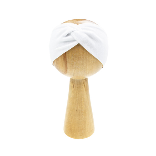 198067 Bentita Nicol cu volane