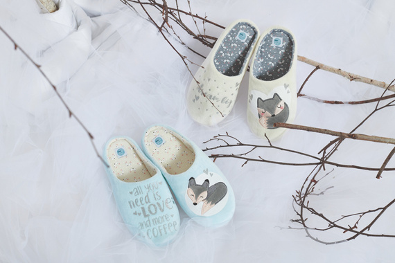 Fixy Sorbetto ecru – papuci de dama calduroase cu talpa antiderapanta si imprimeu