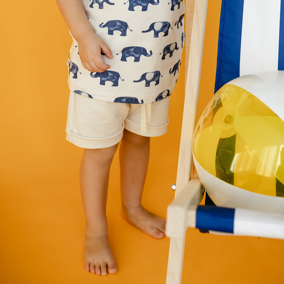 Pantaloni scurți din bumbac Elephant Eevi - ecru