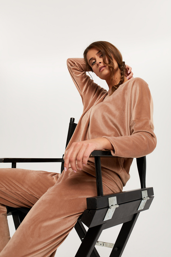 Set lung pentru femei Juga. mânecă, lungime. pantaloni Italian Fashion - bej