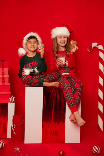 Pijama pentru copii Tess Italian Fashion - roșu/print