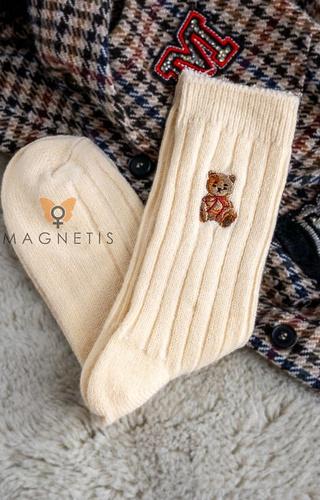 Șosete de damă YN5041 Warm Magnetis ecru - cu nervuri și broderie cu ursuleți de pluș