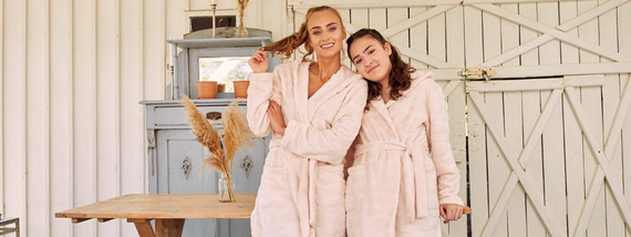 Halat de baie pentru femei Drina cu glugă Italian Fashion - roz