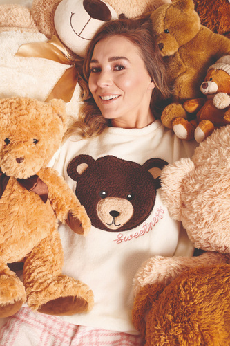 Pijamale dama Madlen Sorbetto ecru - fleece, cu broderie ursuleti si pantaloni in carouri