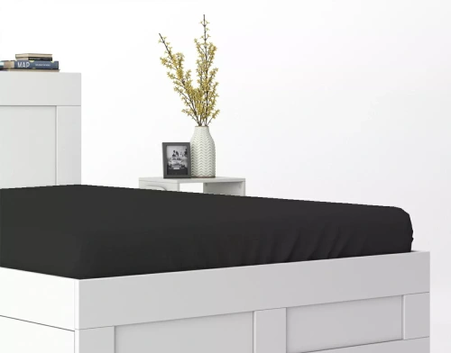 Cearșaf cu elastic din microsatin Poly Detexpol neted și practic black