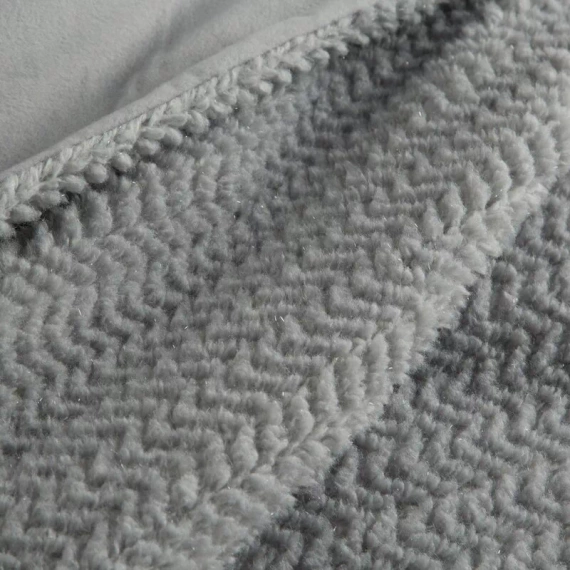 Pătură Laris, cuvertură de pat din microfibră, Europerdele, argintiu