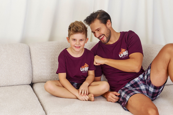 7202 "Chill" Pijamale pentru copii unisex Doctor Nap - visiniu